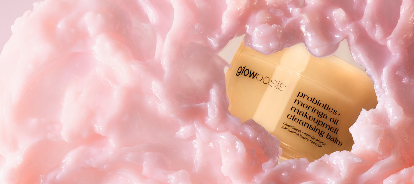 man holding glowoasis exfoliating powder